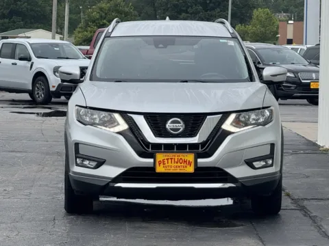 Photos of 2018 Nissan Rogue SL for sale in Trenton, MO at Pettijohn Ford of Trenton