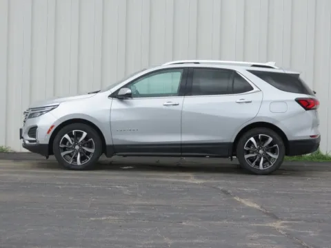 More photos of 2022 Chevrolet Equinox Premier at Pettijohn Ford of Trenton, MO