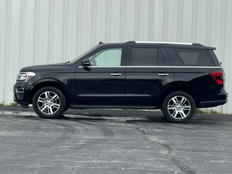 More photos of 2024 Ford Expedition Limited at Pettijohn Ford of Trenton, MO