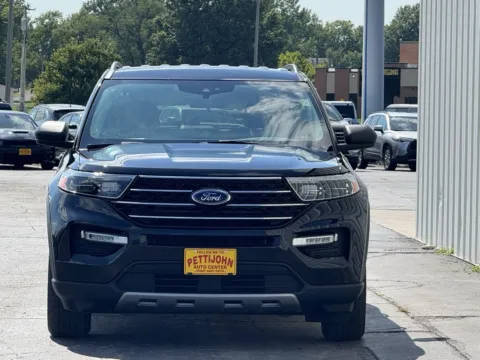 Photos of 2021 Ford Explorer XLT for sale in Trenton, MO at Pettijohn Ford of Trenton