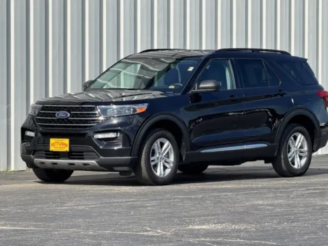 Another view of 2021 Ford Explorer XLT for sale in Trenton, MO at Pettijohn Ford of Trenton