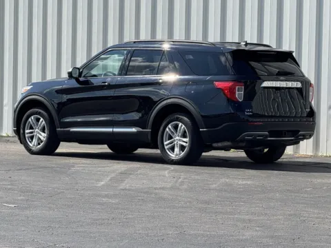 More photos of 2021 Ford Explorer XLT at Pettijohn Ford of Trenton, MO