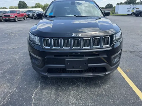 Photos of 2019 Jeep Compass Sport for sale in Trenton, MO at Pettijohn Ford of Trenton