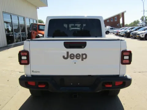 More photos of 2021 Jeep Gladiator Mojave at Pettijohn Ford of Trenton, MO