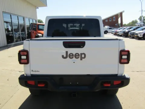 More photos of 2021 Jeep Gladiator Mojave at Pettijohn Ford of Trenton, MO