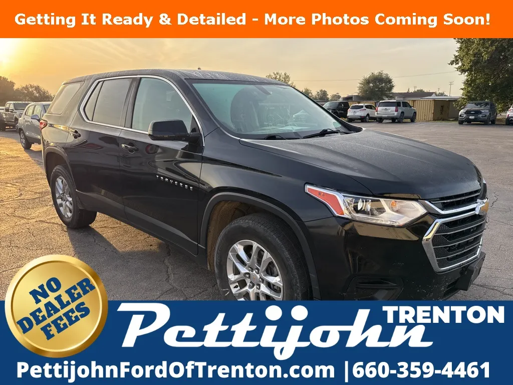 2018 Chevrolet Traverse LS for sale in Trenton, MO