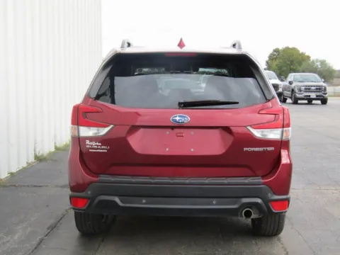 More photos of 2021 Subaru Forester Limited at Pettijohn Ford of Trenton, MO