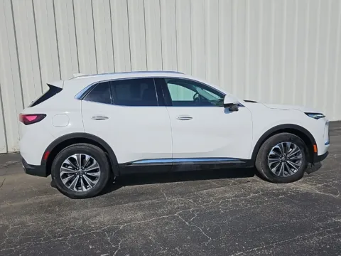 Photos of 2024 Buick Envision Preferred for sale in Trenton, MO at Pettijohn Ford of Trenton