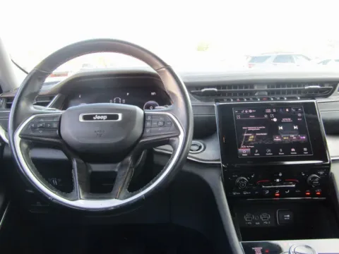 More photos of 2021 Jeep Grand Cherokee L Limited at Pettijohn Ford of Trenton, MO