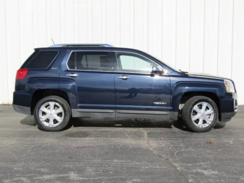 Photos of 2017 GMC Terrain SLT for sale in Trenton, MO at Pettijohn Ford of Trenton