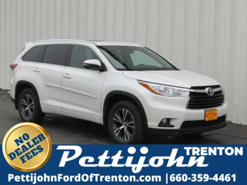 White 2016 Toyota Highlander XLE V6 for sale in Trenton, MO