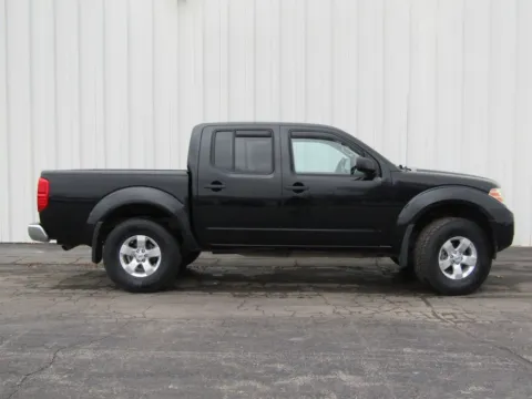 Photos of 2012 Nissan Frontier SV for sale in Trenton, MO at Pettijohn Ford of Trenton