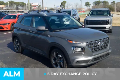 More photos of 2023 Hyundai Venue SEL at ALM Hyundai Lumberton, NC