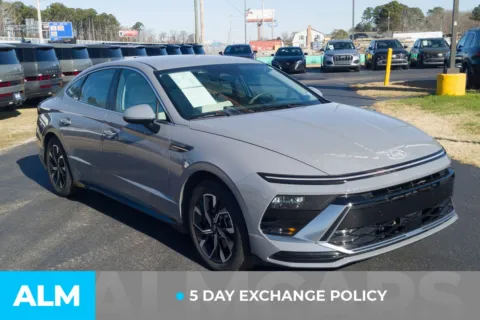More photos of 2024 Hyundai Sonata SEL at ALM Hyundai Lumberton, NC