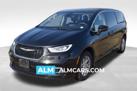 Black 2023 Chrysler Pacifica Touring L for sale in Lumberton, NC