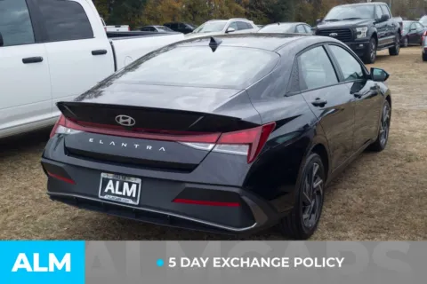 More photos of 2025 Hyundai Elantra SEL Sport at ALM Hyundai Lumberton, NC