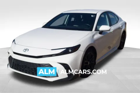 White 2025 Toyota Camry SE for sale in Lumberton, NC