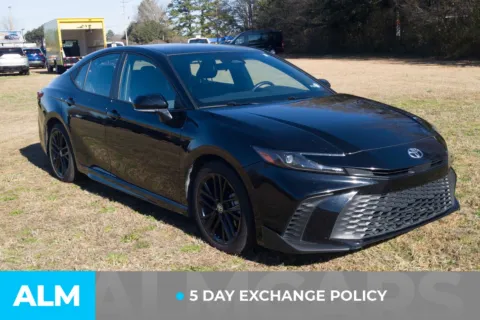 More photos of 2025 Toyota Camry SE at ALM Hyundai Lumberton, NC