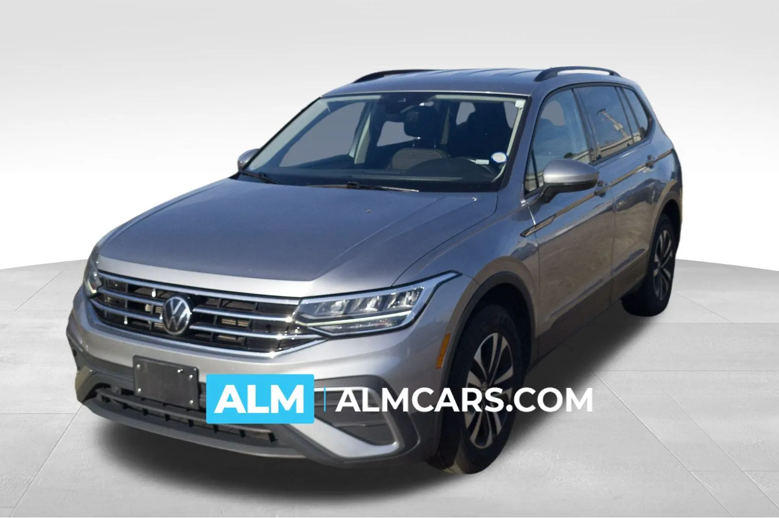 2024 Volkswagen Tiguan S's photo