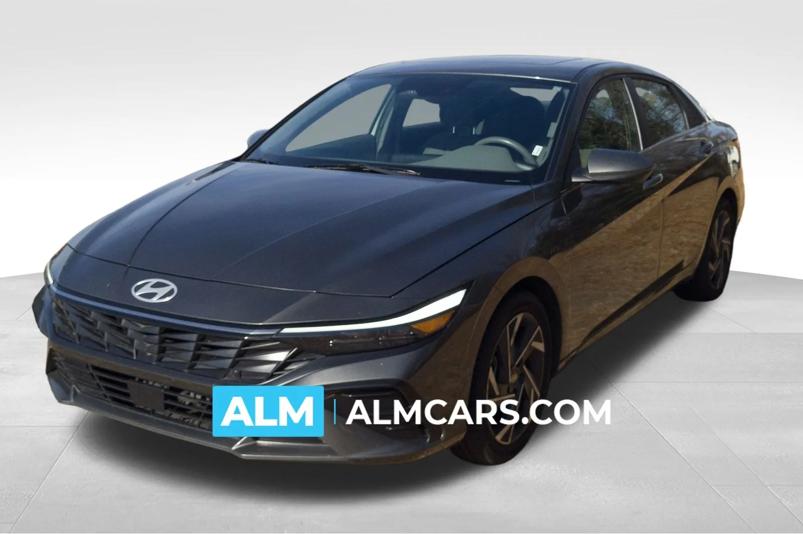 2025 Hyundai Elantra SEL's photo