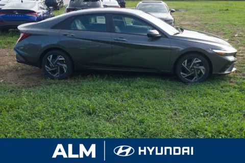 More photos of 2025 Hyundai Elantra SEL Sport at ALM Hyundai Lumberton, NC