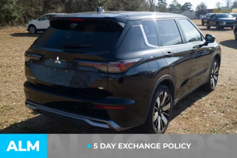More photos of 2025 Mitsubishi Outlander SE at ALM Hyundai Lumberton, NC
