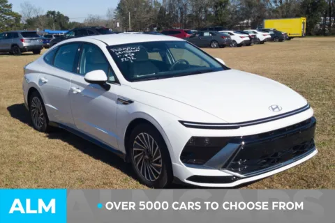 Another view of 2025 Hyundai Sonata Hybrid SEL for sale in Lumberton, NC at ALM Hyundai Lumberton