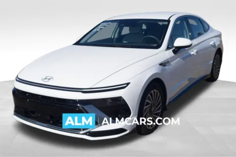 White 2025 Hyundai Sonata Hybrid SEL for sale in Lumberton, NC
