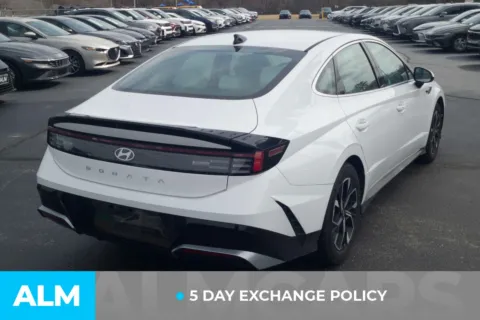 Another view of 2025 Hyundai Sonata SEL for sale in Lumberton, NC at ALM Hyundai Lumberton