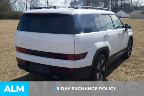 More photos of 2025 Hyundai Santa Fe Hybrid SEL at ALM Hyundai Lumberton, NC