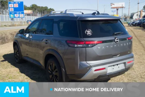 More photos of 2022 Nissan Pathfinder SL at ALM Hyundai Lumberton, NC