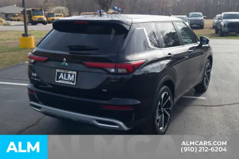 More photos of 2024 Mitsubishi Outlander SE at ALM Hyundai Lumberton, NC