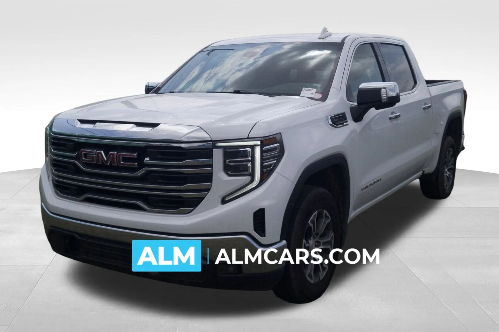White 2025 GMC Sierra 1500 SLT for sale in Lumberton, NC