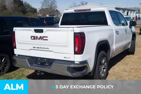 More photos of 2025 GMC Sierra 1500 SLT at ALM Hyundai Lumberton, NC