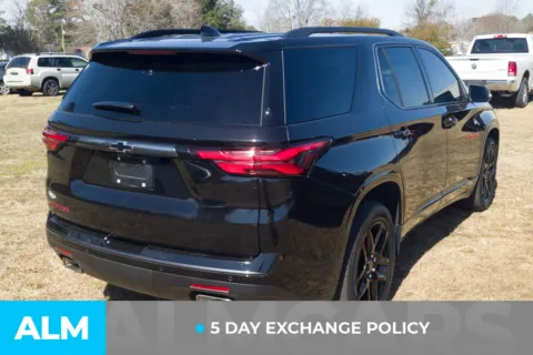 More photos of 2022 Chevrolet Traverse Premier at ALM Hyundai Lumberton, NC