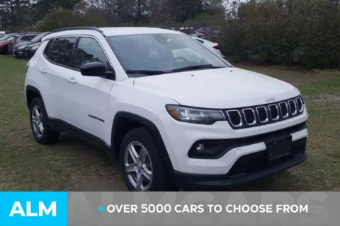 Photos of 2024 Jeep Compass Latitude for sale in Lumberton, NC at ALM Hyundai Lumberton