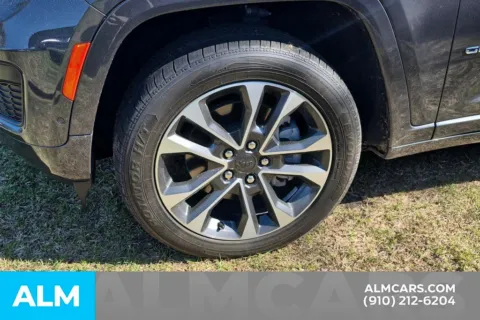 More photos of 2022 Jeep Grand Cherokee Overland 4xe at ALM Hyundai Lumberton, NC
