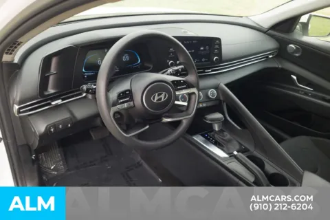 More photos of 2025 Hyundai Elantra SE at ALM Hyundai Lumberton, NC