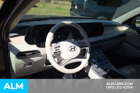 More photos of 2024 Hyundai Palisade Limited at ALM Hyundai Lumberton, NC