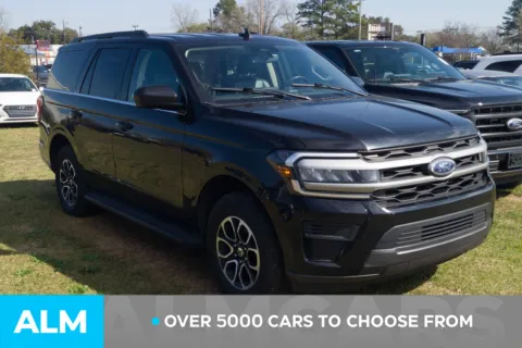 Photos of 2024 Ford Expedition XLT for sale in Lumberton, NC at ALM Hyundai Lumberton