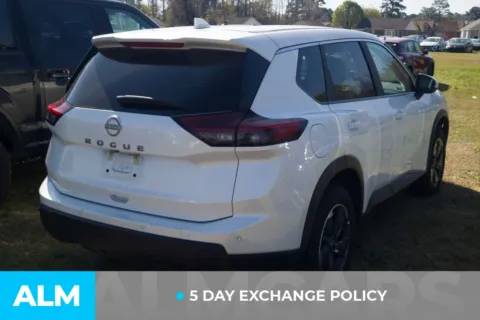 Another view of 2025 Nissan Rogue SV for sale in Lumberton, NC at ALM Hyundai Lumberton