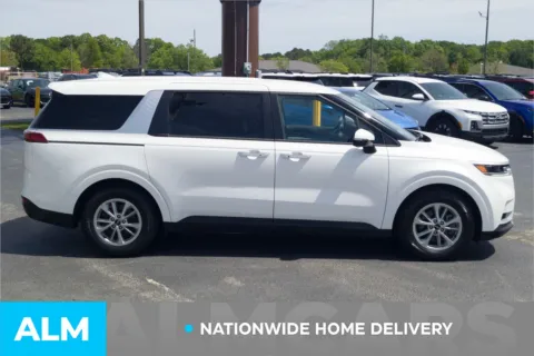 More photos of 2024 Kia Carnival LX at ALM Hyundai Lumberton, NC