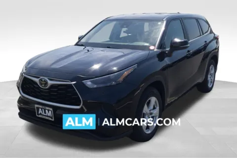 Black 2023 Toyota Highlander L for sale in Lumberton, NC