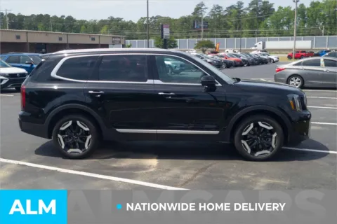 More photos of 2025 Kia Telluride S at ALM Hyundai Lumberton, NC