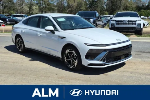 Another view of 2026 Hyundai Sonata Hybrid SEL for sale in Lumberton, NC at ALM Hyundai Lumberton