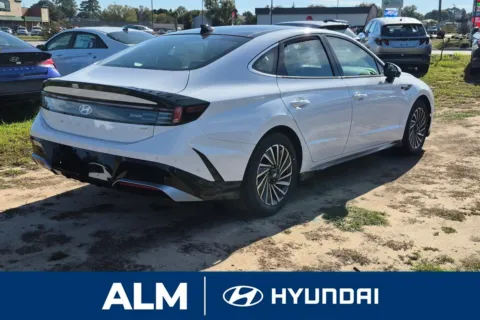 More photos of 2026 Hyundai Sonata Hybrid Limited at ALM Hyundai Lumberton, NC