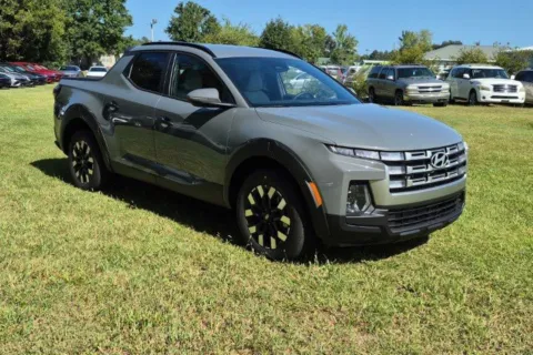 More photos of 2026 Hyundai Santa Cruz SEL at ALM Hyundai Lumberton, NC