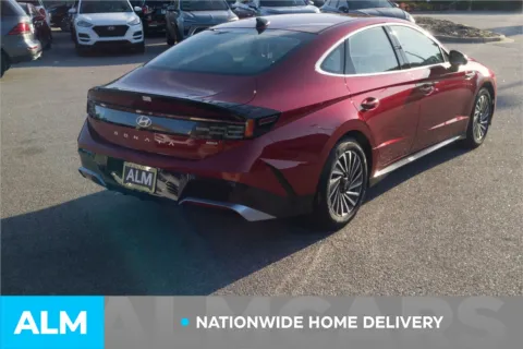 More photos of 2025 Hyundai Sonata Hybrid SEL at ALM Hyundai Lumberton, NC
