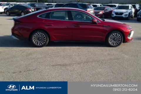 More photos of 2025 Hyundai Sonata Hybrid SEL at ALM Hyundai Lumberton, NC