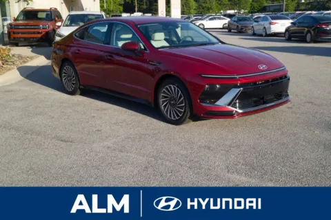 Photos of 2025 Hyundai Sonata Hybrid SEL for sale in Lumberton, NC at ALM Hyundai Lumberton